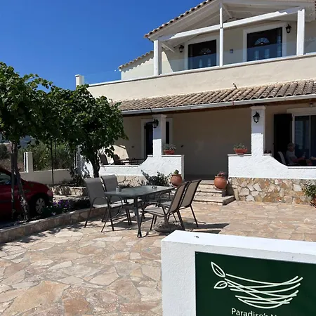 Paradises's Nest Apartament *